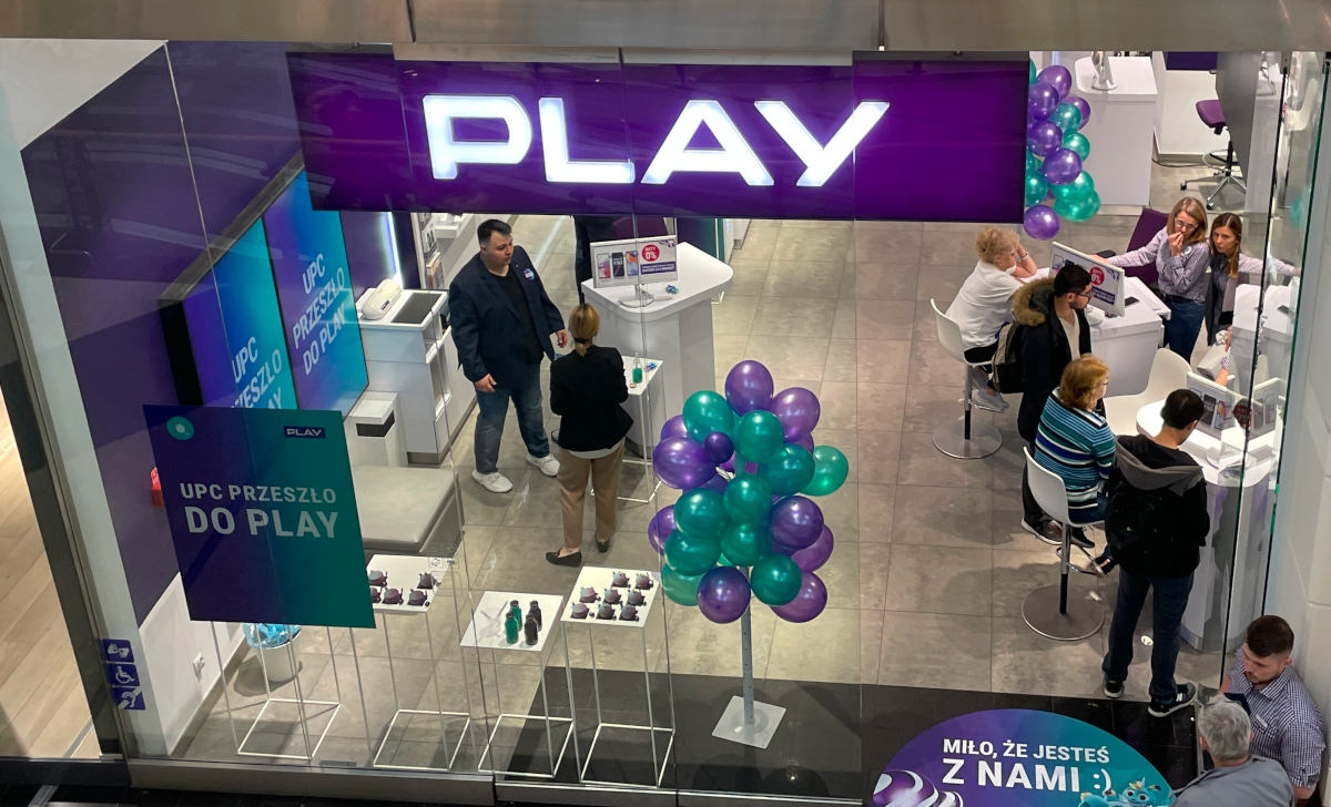 Play daje 100 GB internetu. Wystarczy parę klików