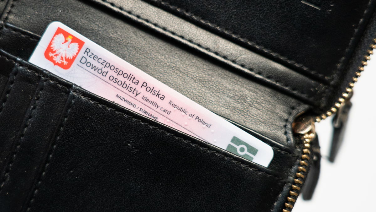 Dowód osobisty. Lepiej to sprawdź, bo grozi 5 tys. zł kary