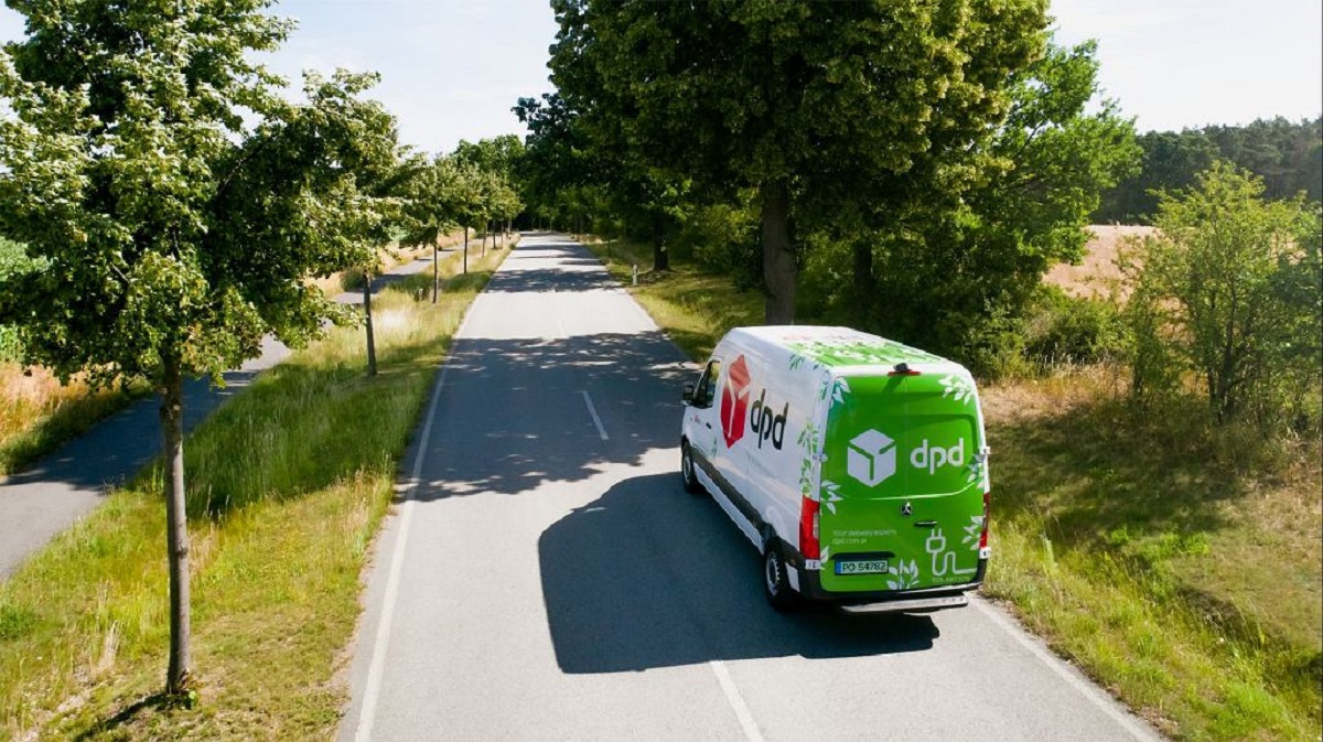 DPD zmienia kolor na zielony. Ich elektryki dostarczyły 5 mln paczek