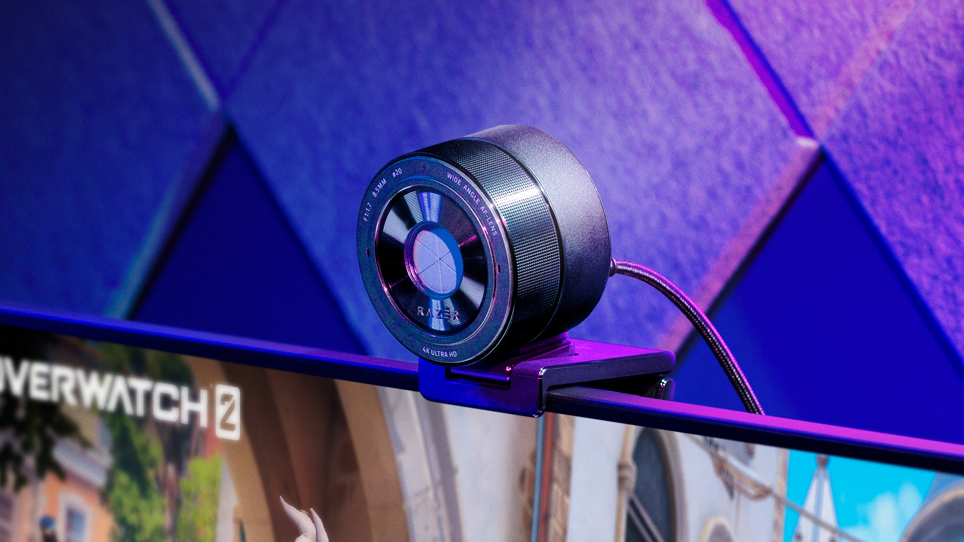 Razer rzuca wyzwaniem lustrzankom. Pomaga im Sony