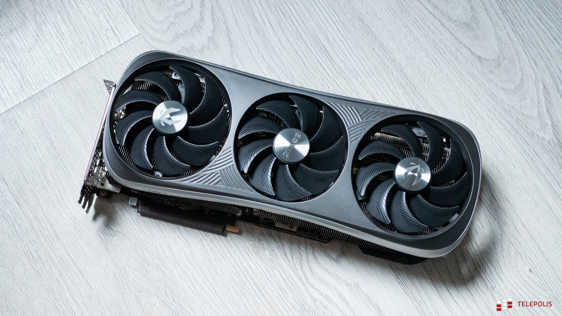 To już oficjalne. GeForce RTX 4070 Ti będzie dużo tańszy