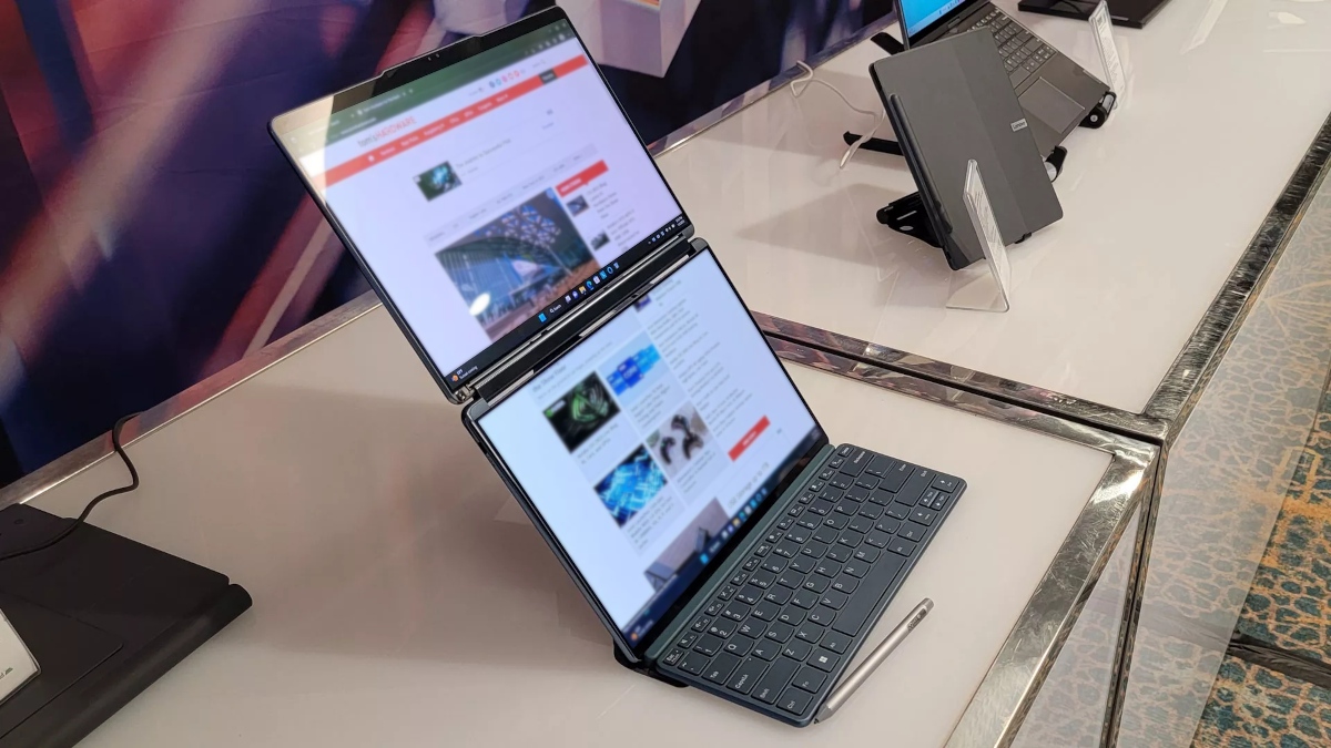Lenovo szykuje laptopa z dwoma ekranami OLED