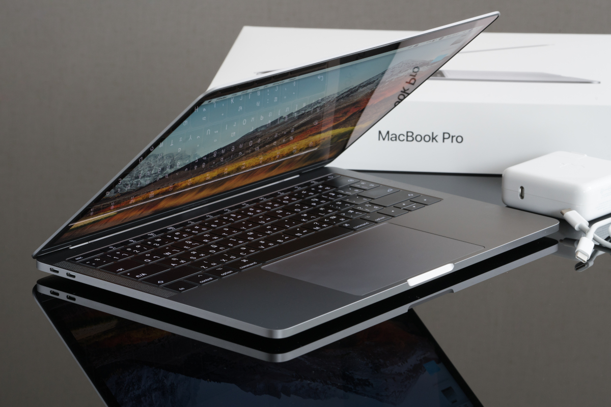 Apple opóźnia ważną premierę. MacBook Pro z procesorem M2 w tarapatach