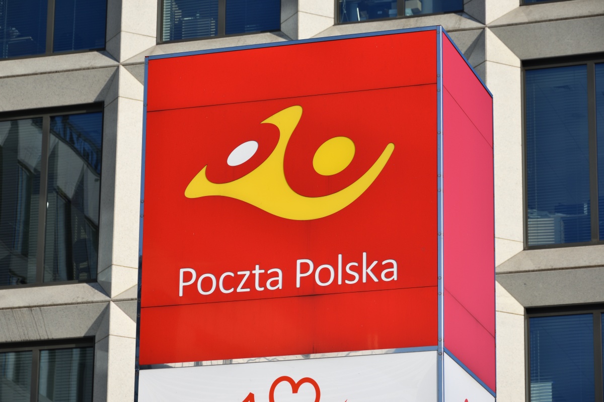 Poczta Polska: tanieją przesyłki EMS z Ukrainy