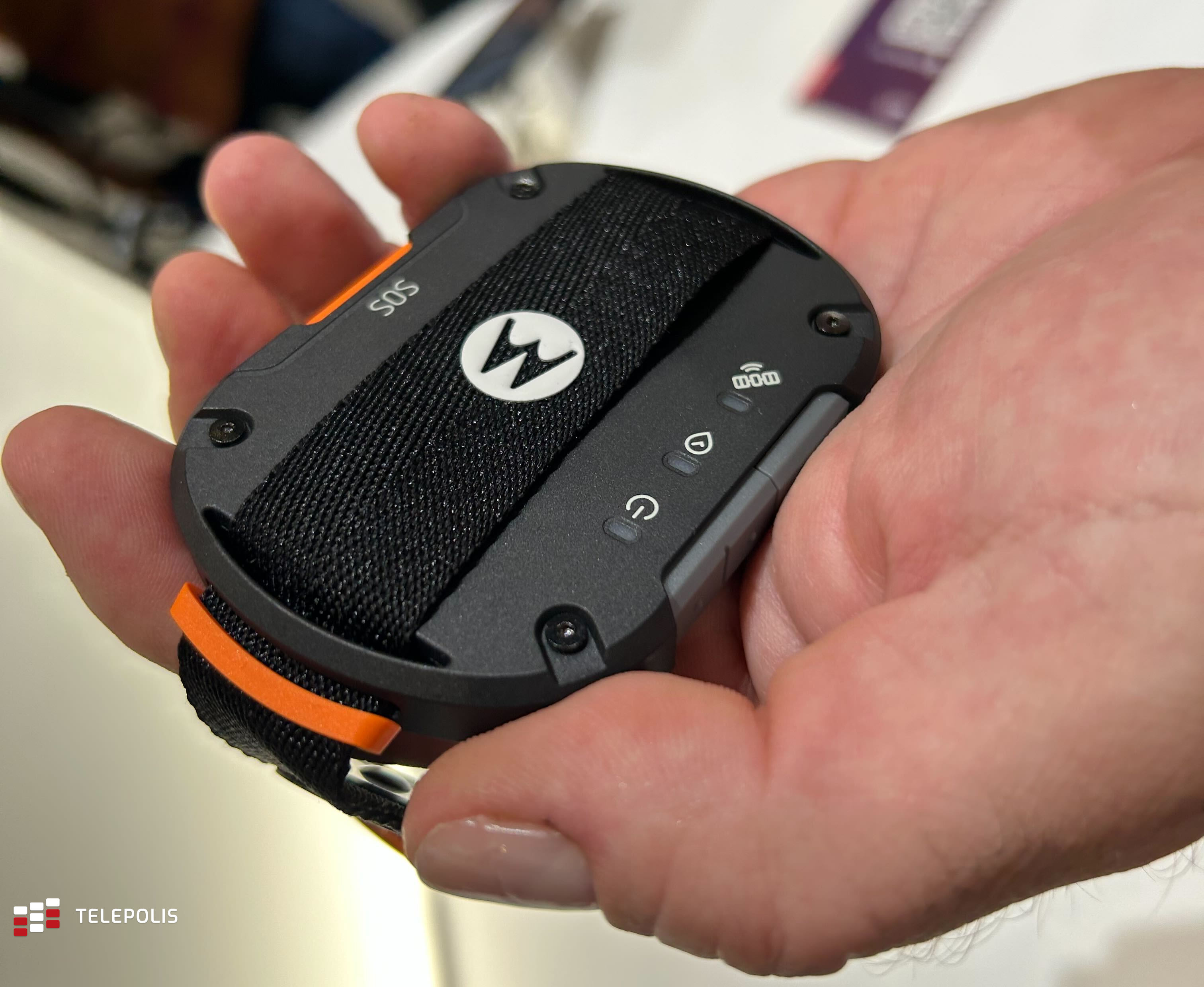 Motorola Defy Satellite Link: komunikacja satelitarna w każdym smartfonie