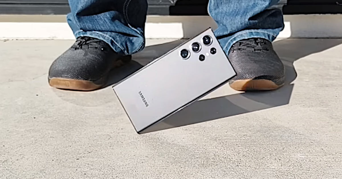 Zobacz, jak pęka Galaxy S23 Ultra. Jedno pociesza