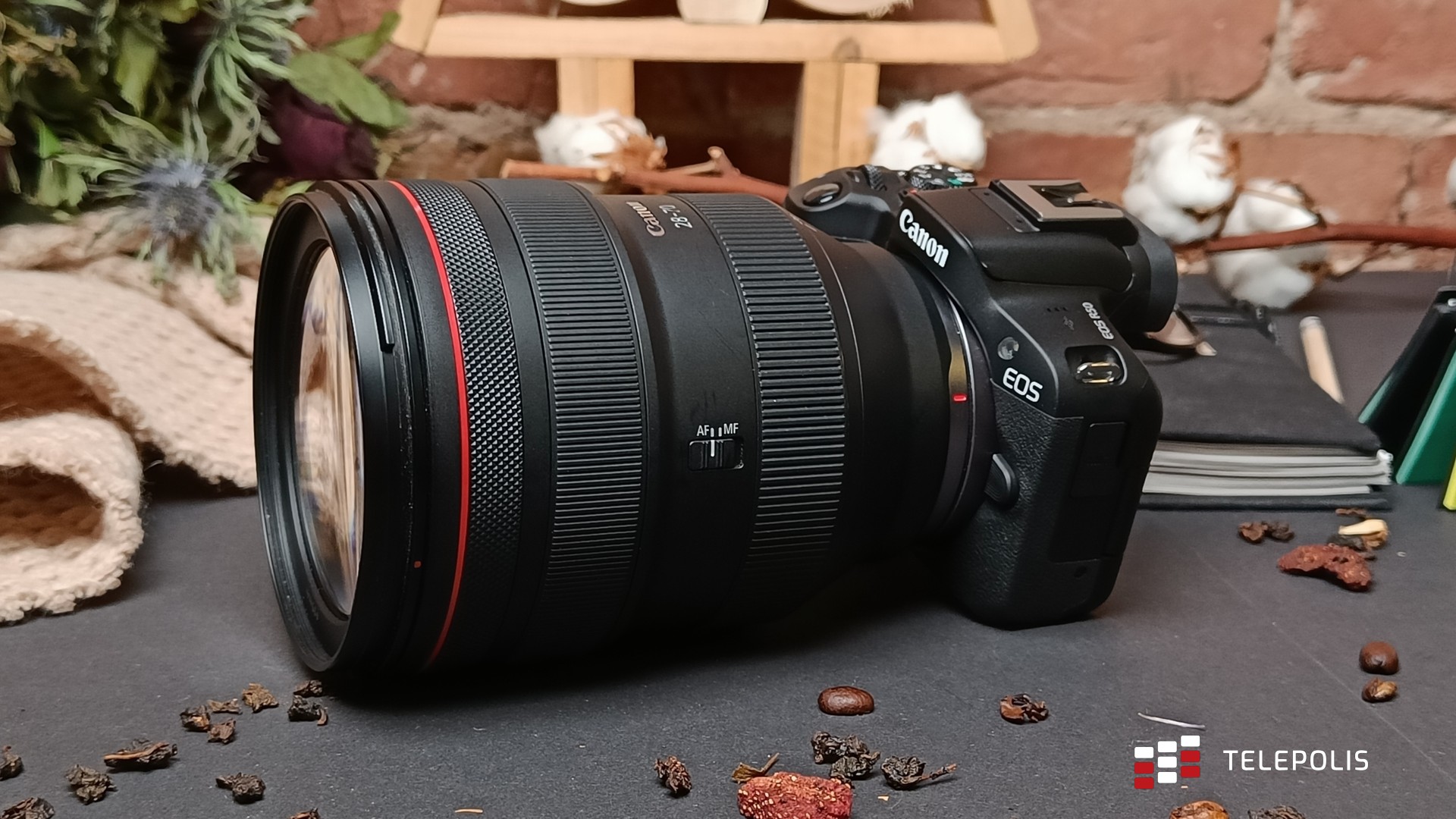 Canon ma nowe aparaty "dla Kowalskiego". Ceny nadal bolą