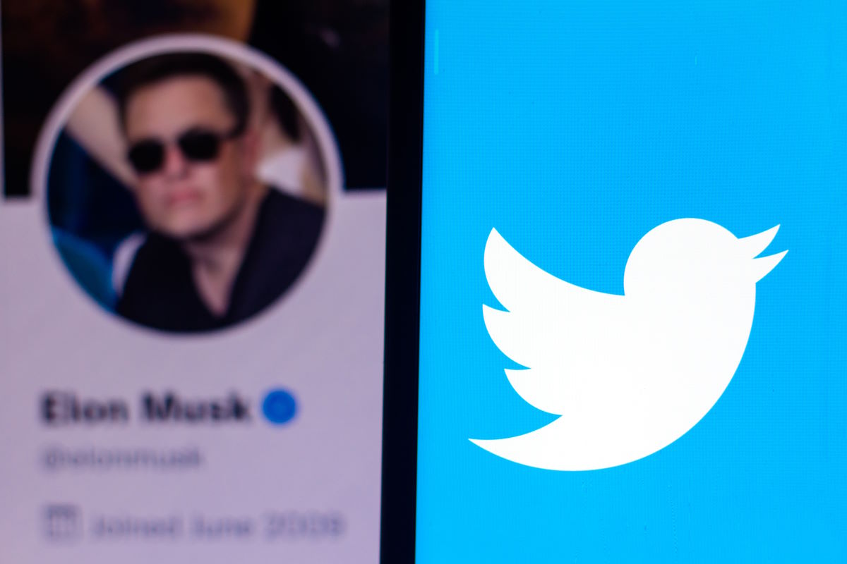 Elon Musk ma obsesję. Zmusi nas do czytania jego wiadomości