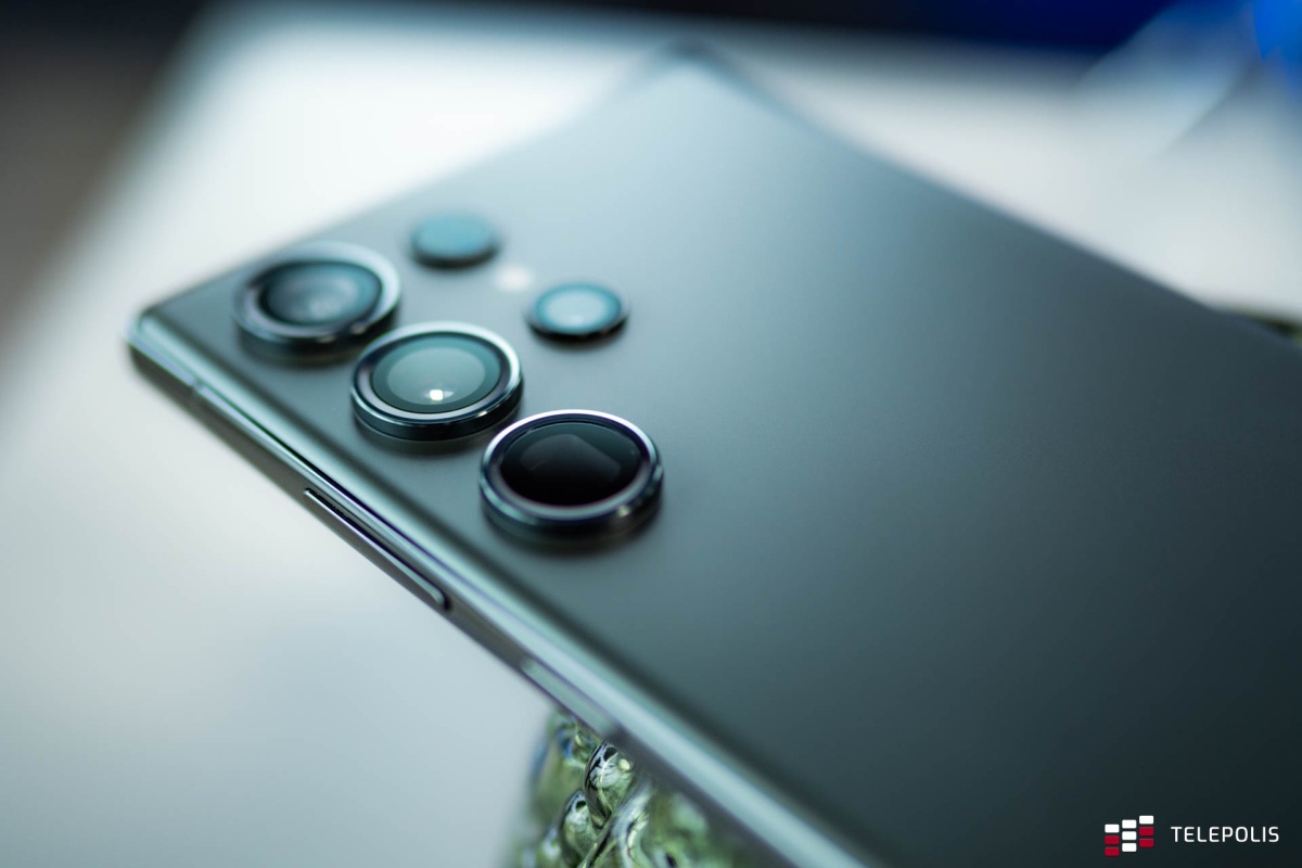 Nothing nabija się z Samsunga. Chodzi o nowe koreańskie flagowce