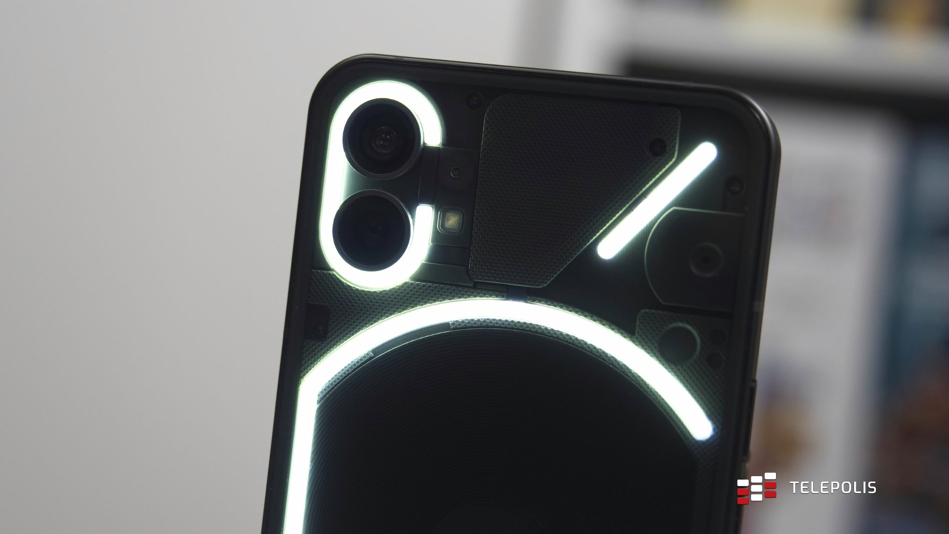 Nothing Phone (2) naprawi błędy poprzednika. Znamy specyfikację