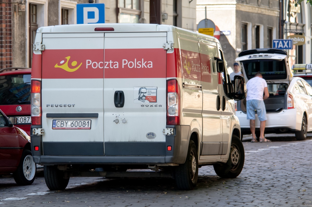 Nie idź na pocztę. Paczkę Pocztex nadasz łatwiej