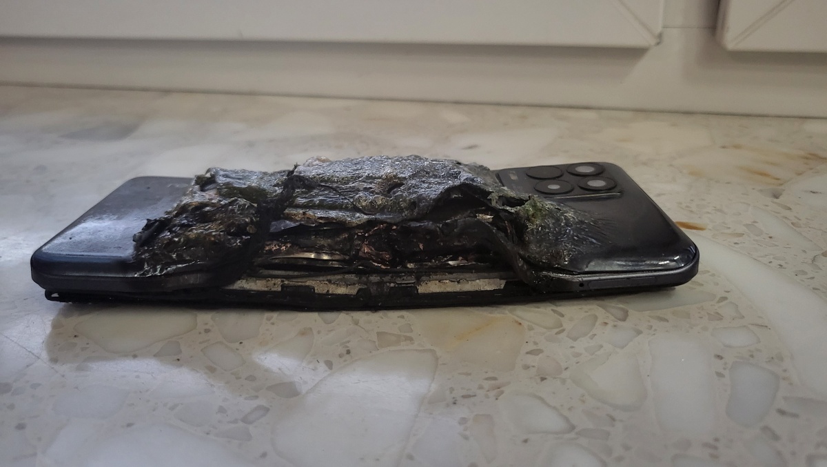 Smartfon Realme nagle wybuchł. Tym razem w Polsce