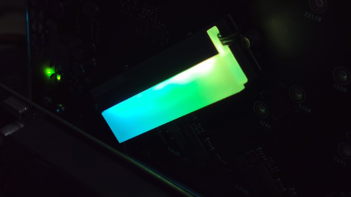 Tak wygląda SSD PCIe 5.0 dla największych fanów RGB LED