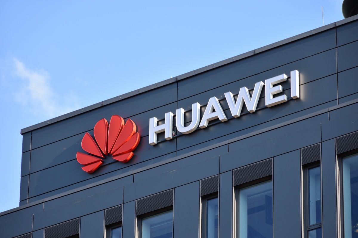 Huawei zbuduje w Polsce sieci dosyłowe. Znamy detale