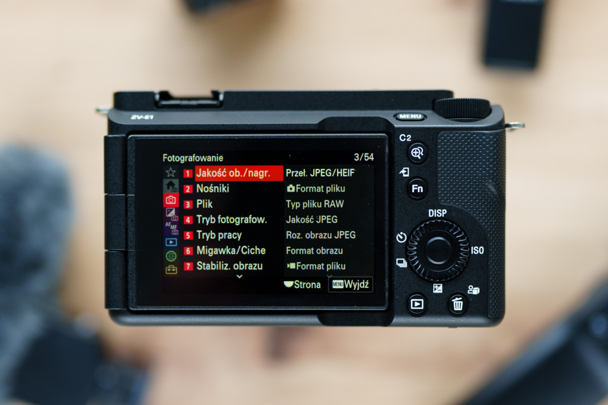 Sony ZV-E1 - prawdziwa bestia dla vloggerów