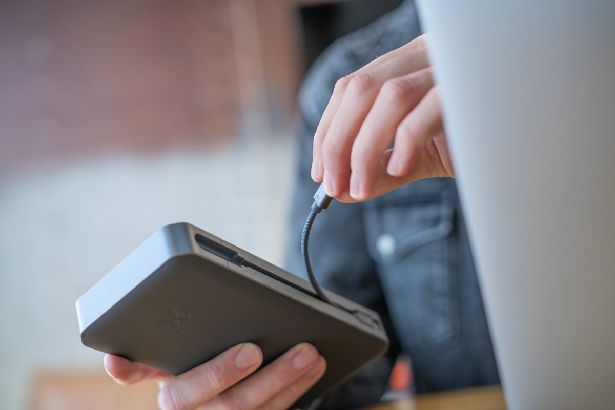 W telefonie brakuje energii? Ten powerbank Ci pomoże