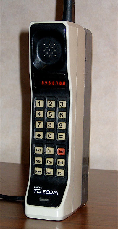 Pierwszy telefon komórkowy ma 50 lat. Powspominajmy