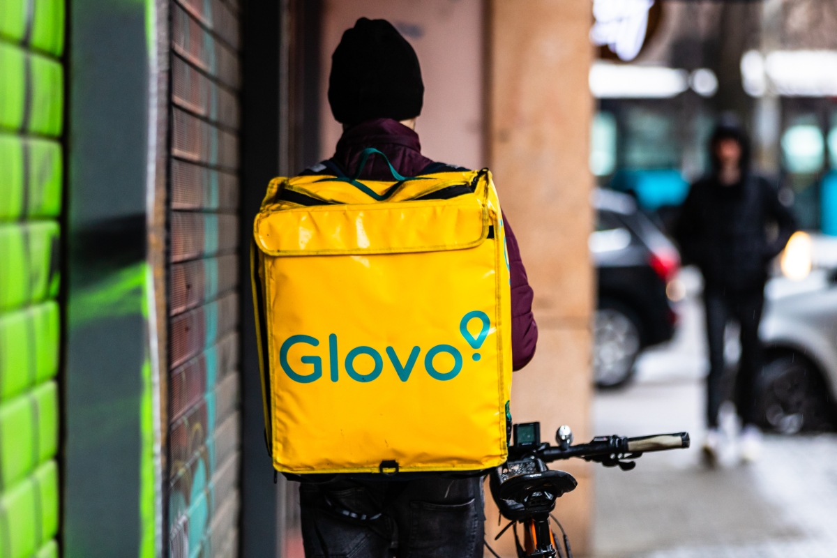 Glovo odpala abonament. Na początek w Łodzi