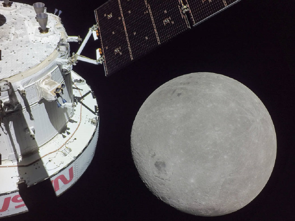 Więcej niż jedna baza na Księżycu? NASA nie wyklucza takiej opcji