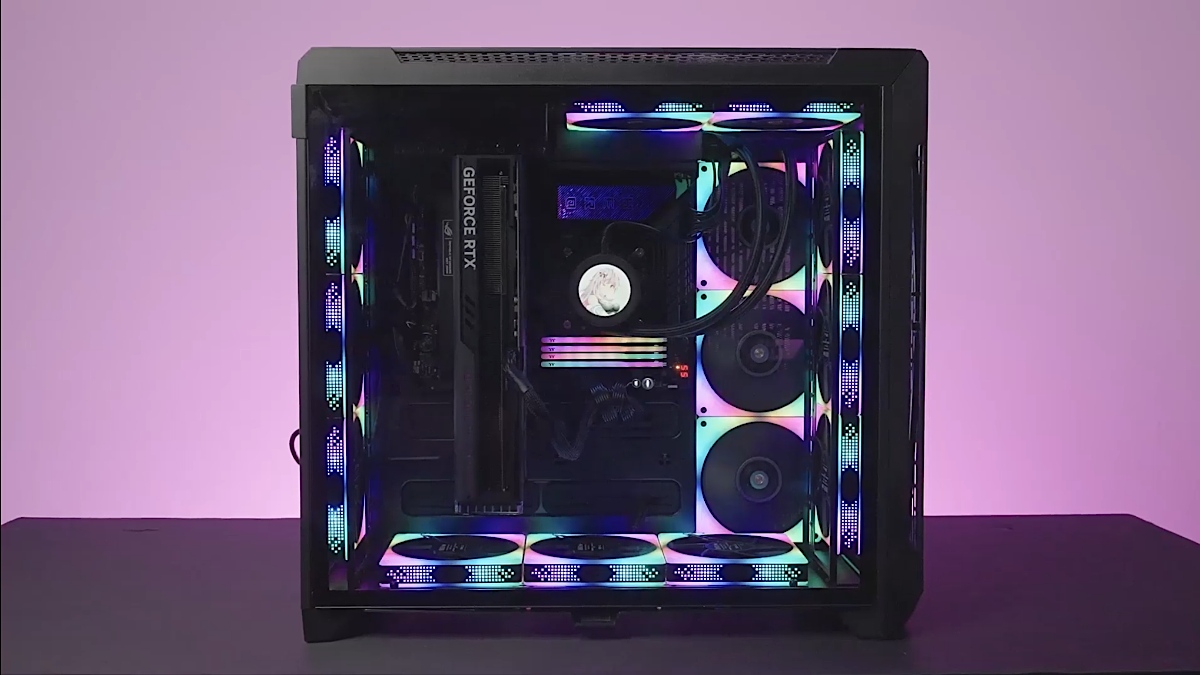 Thermaltake CTE C750 to przewiewna obudowa z odwróconym wnętrzem