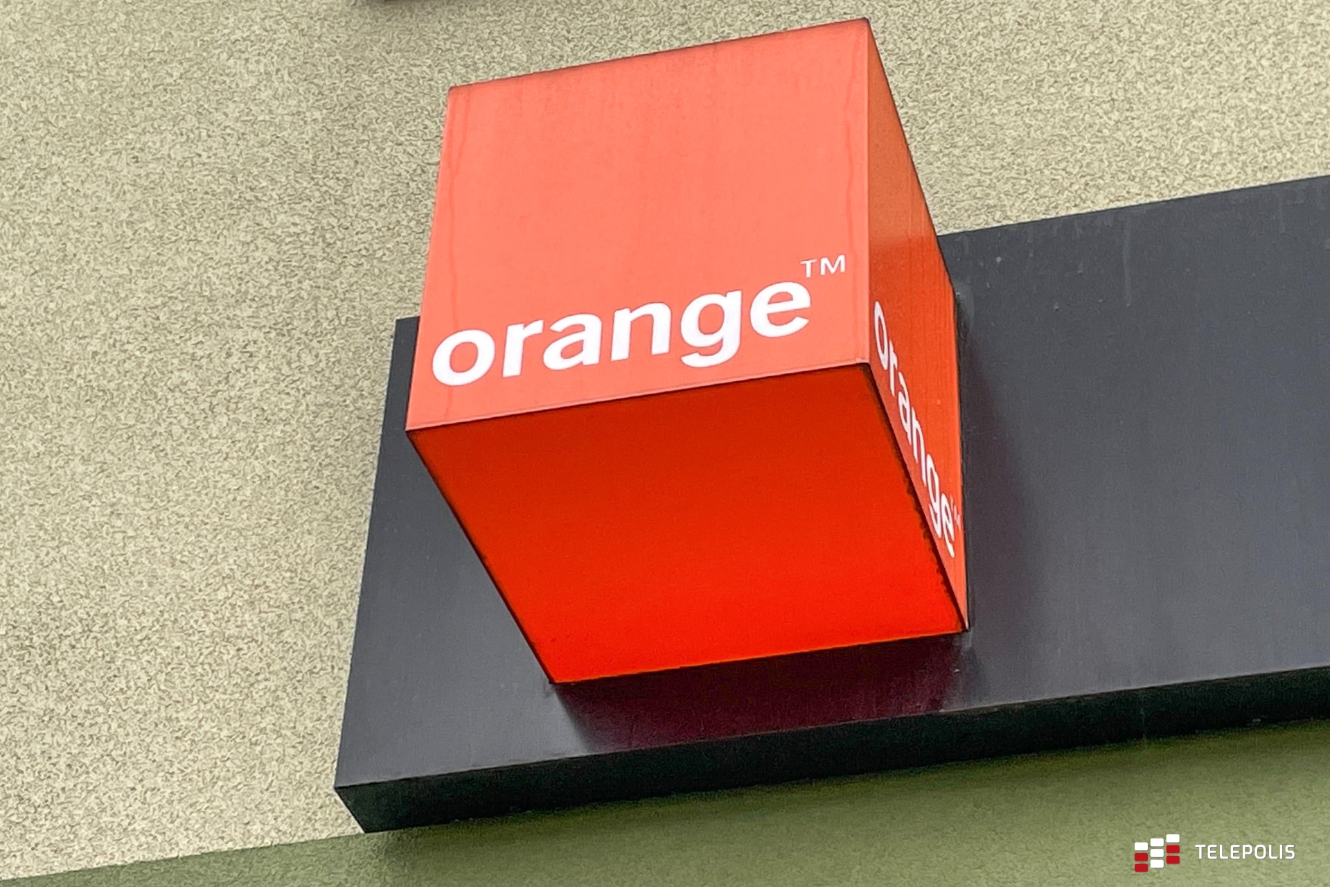 Orange ma nową promocję, a w niej 1000 minut do Ukrainy i nie tylko