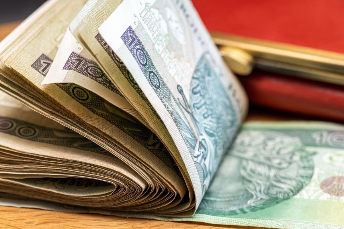 Częstochowa. Oddał obcym ludziom prawie 1,8 mln zł