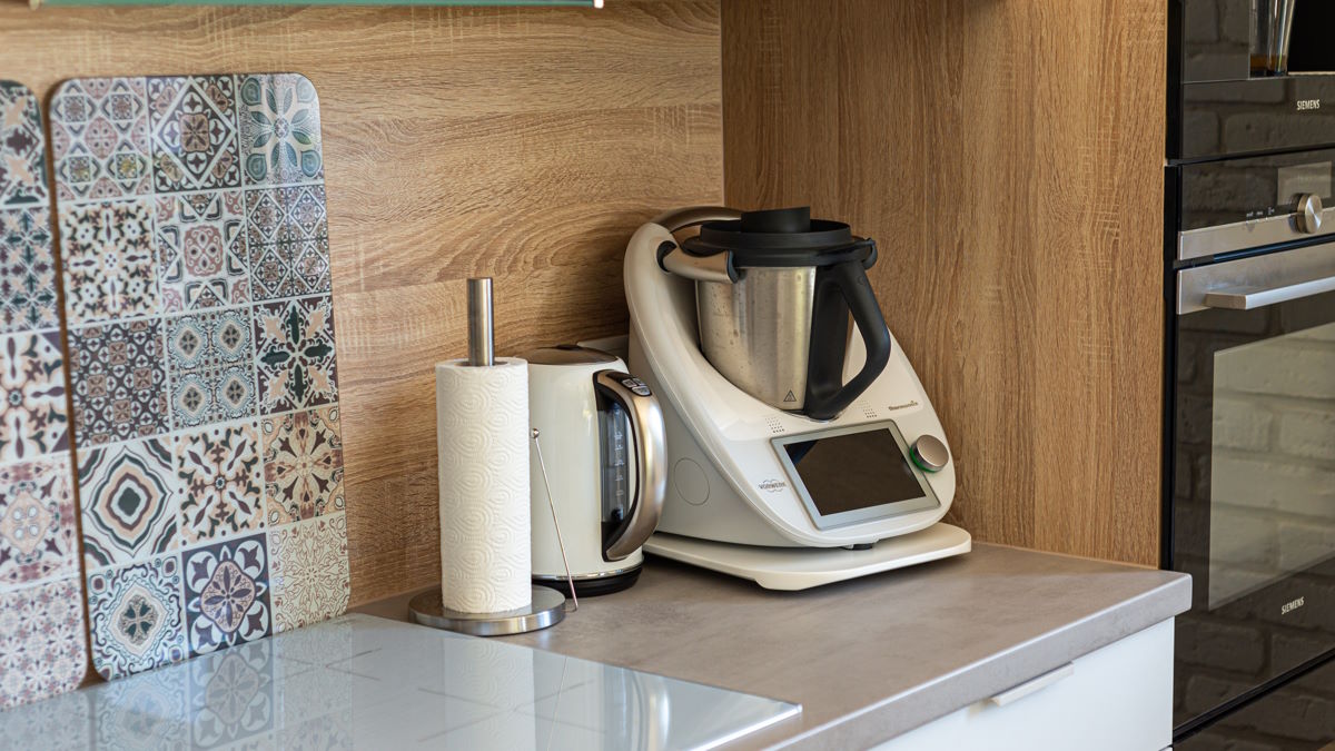 Thermomix strzela fochy, bo Polacy polubili sprzęt Lidla i Biedronki