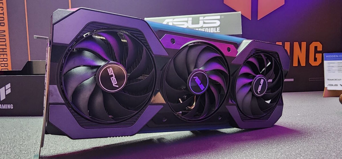 Takie karty GeForce RTX 40 jeszcze nie widziałeś. Nie ma złącza zasilania