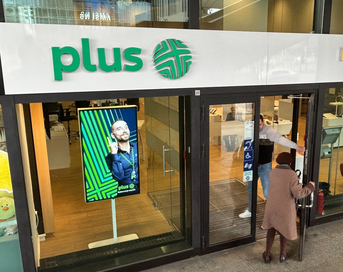 Plus wprowadził eSIM dla zegarków. Jest jednak haczyk