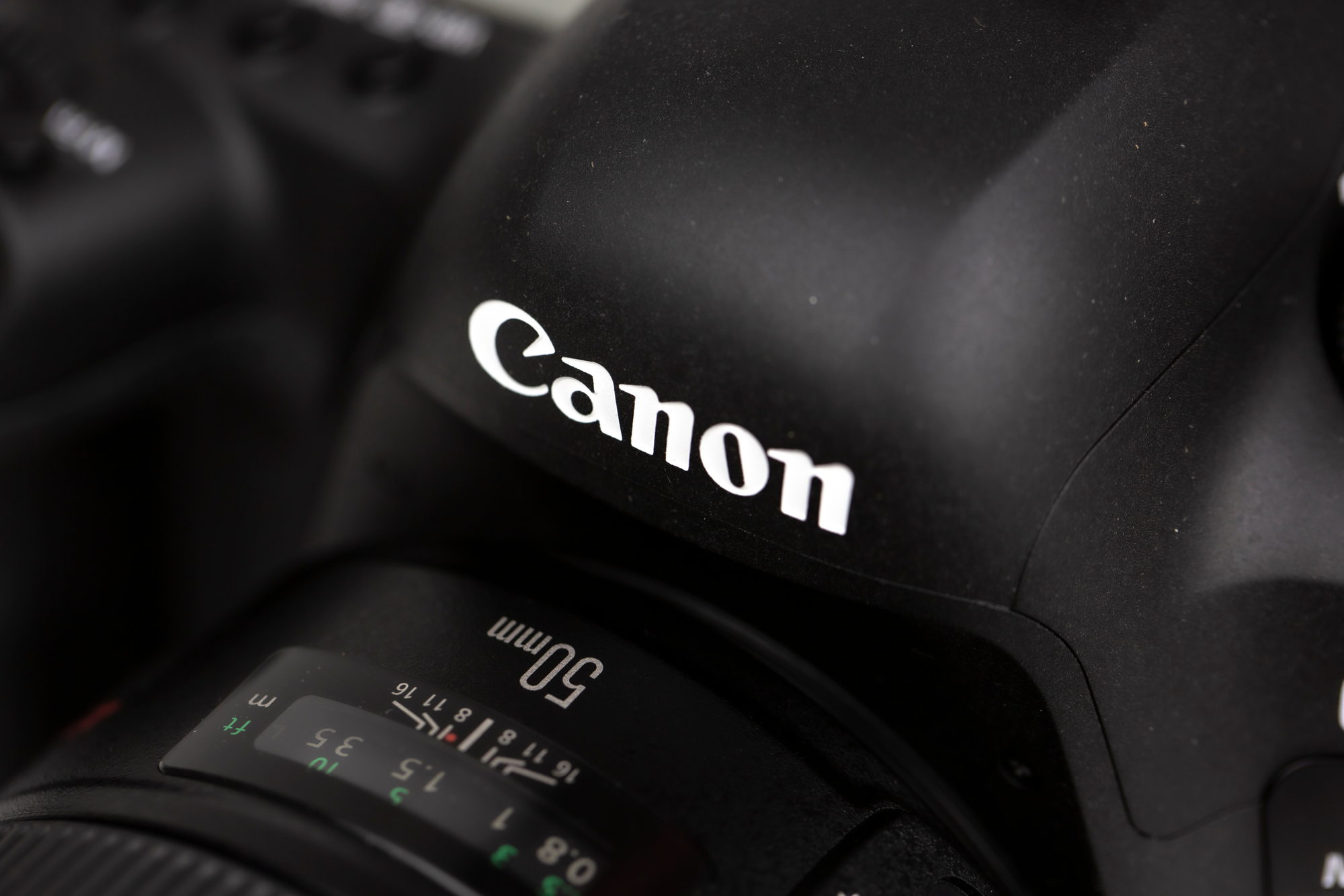 Canon też chce w smartfony, szuka partnera