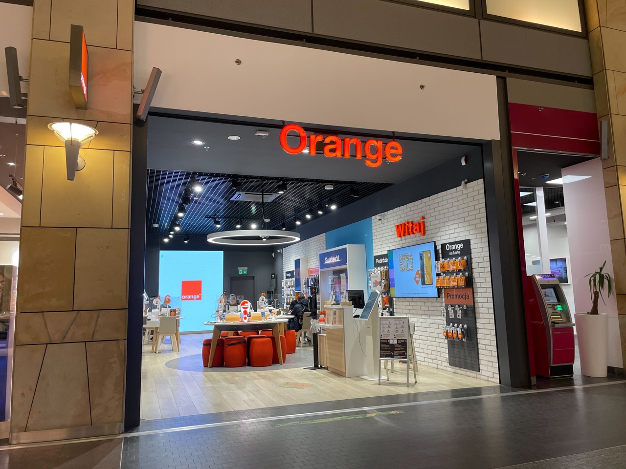Orange ma nowe smartfony. To wielki powrót do Polski