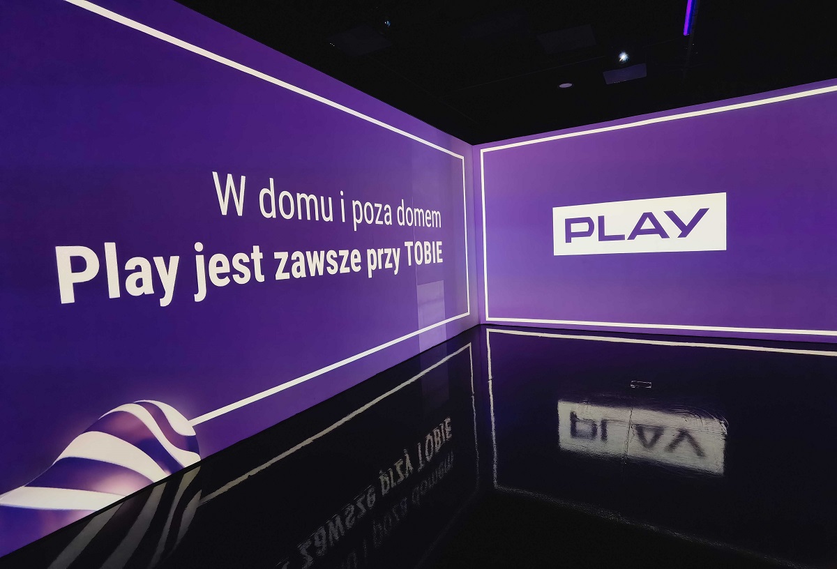 Play z nową ofertą. Światłowód do 5 Gb/s i 2 abonamenty 5G w cenie 1