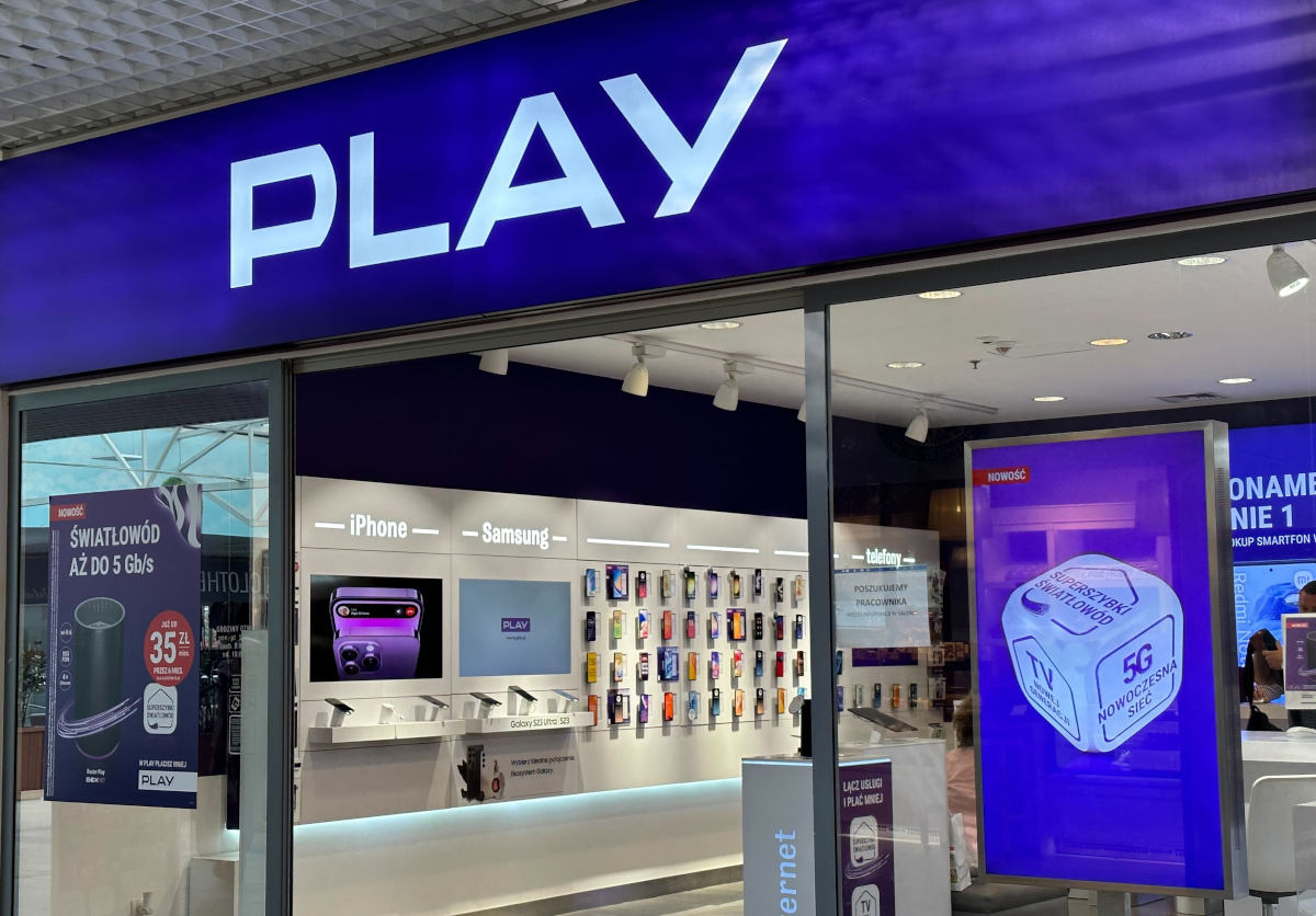 Play: 4800 GB przez rok. Nowe promocje i pakiety w ofercie