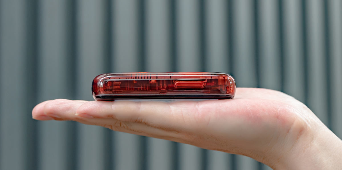 To najmniejszy smartfon z Androidem 13. Ma ekran 3 cale