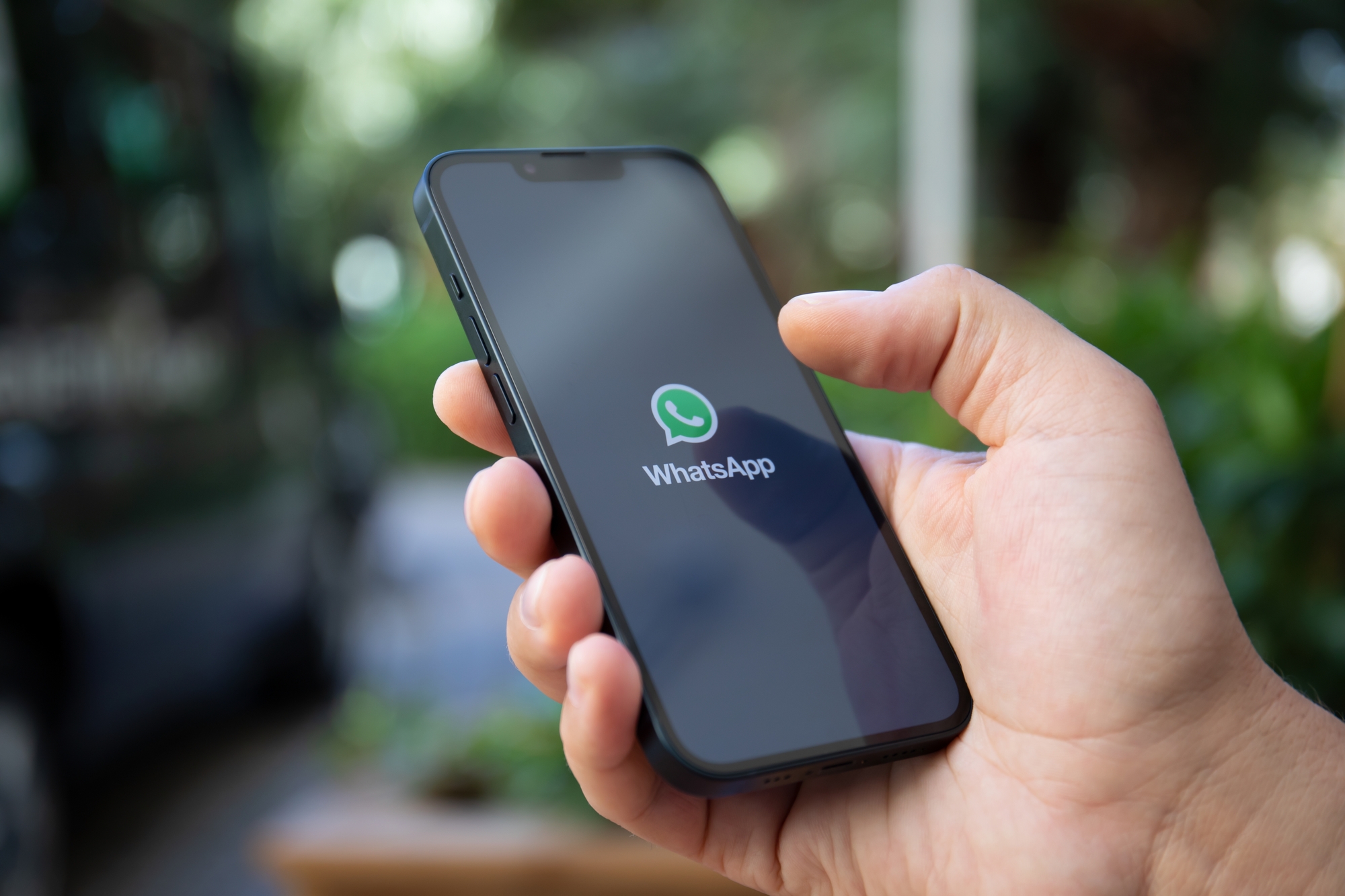WhatsApp w końcu uległ. Zniknie wątpliwy wymóg