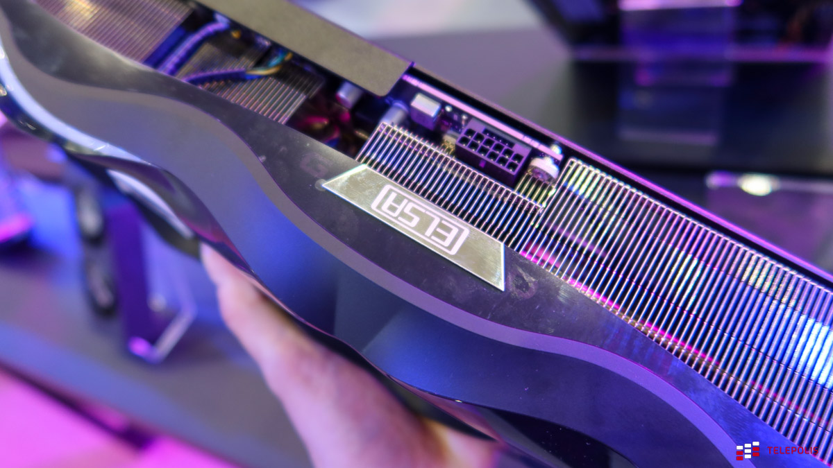 Przemalowali GeForce'a RTX 4090 i udają, że to ich model