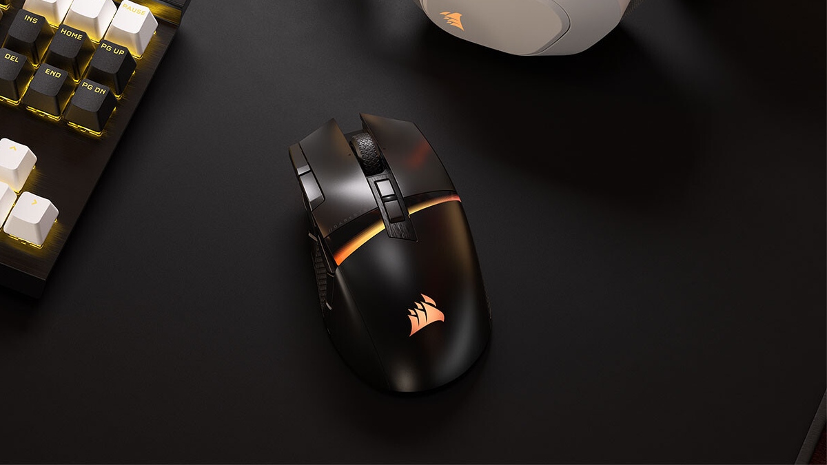 Corsair Darkstar Wireless to bezprzewodowa myszka dla fanów MMO