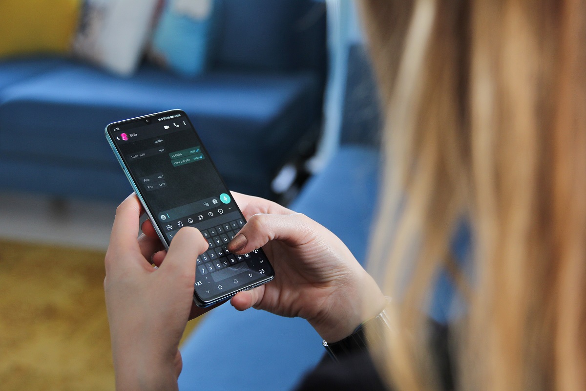 WhatsApp. Wyślij komuś taką wiadomość, a zepsujesz mu aplikację