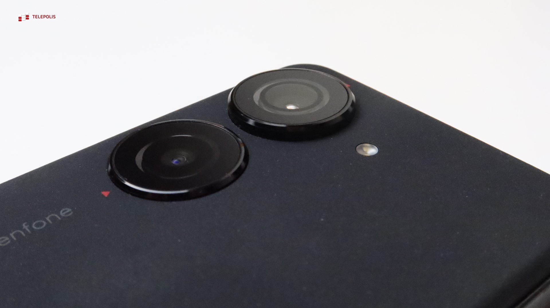 Kompaktowy król powraca. Oto Asus Zenfone 10 (pierwsze wrażenia)