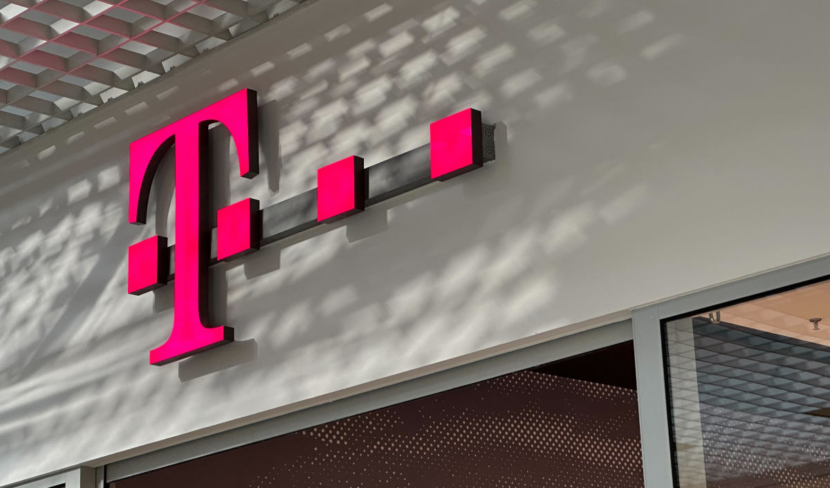 T-Mobile daje 60 zł w aplikacji. Prezentów jest więcej