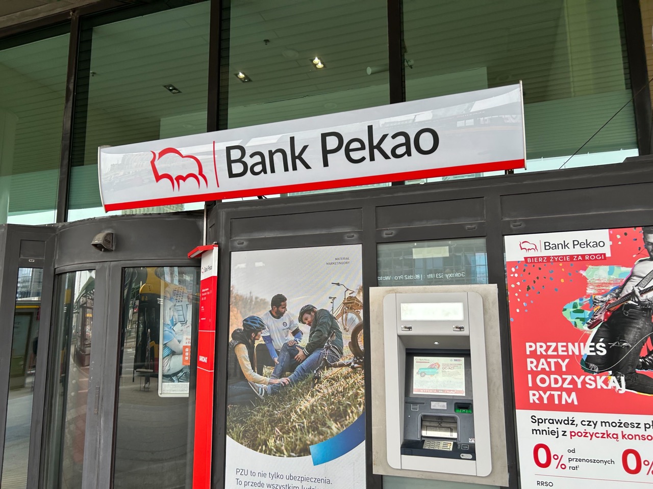 Pekao ujawnia. Ten problem dotknął już 13 mln Polaków