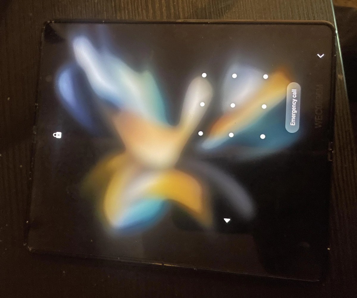 Samsung Galaxy Z Fold5 paraduje na nowych zdjęciach