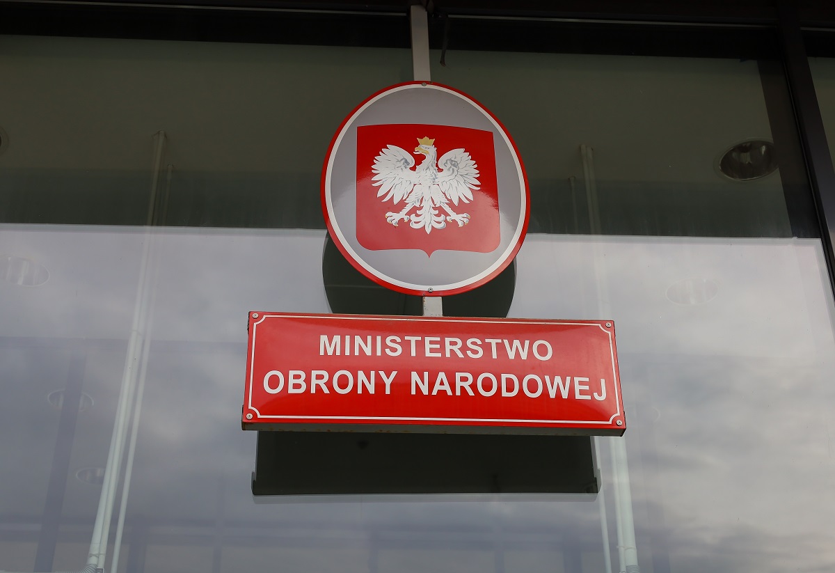 Afera mailowa. Politycy wysyłali dane osobowe z prywatnych skrzynek
