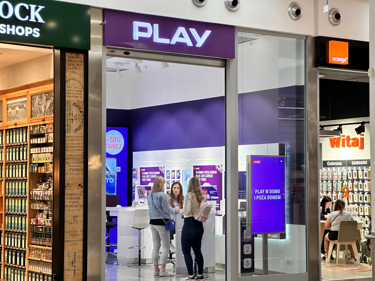 Play: internet 5G bez limitu prędkości i danych. Jest haczyk
