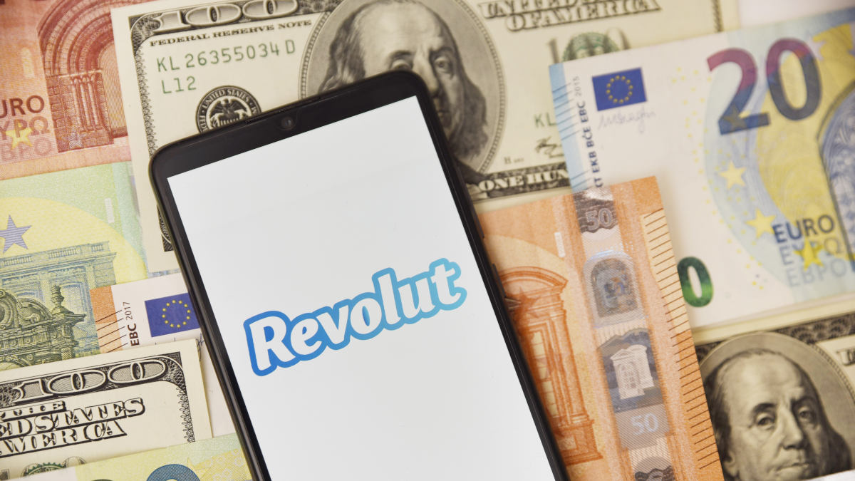 Revolut: co miesiąc dołącza 100 tysięcy Polaków