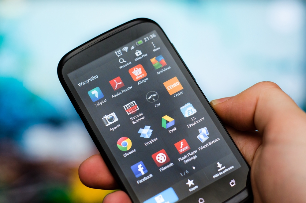 Natychmiast usuń to z telefonu. Po cichu czyści konto