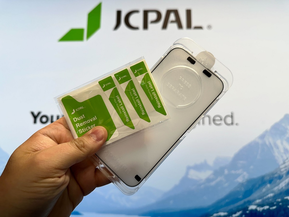 Widzieliśmy niezwykłe szkło na telefon. Cena w Polsce: 499 zł