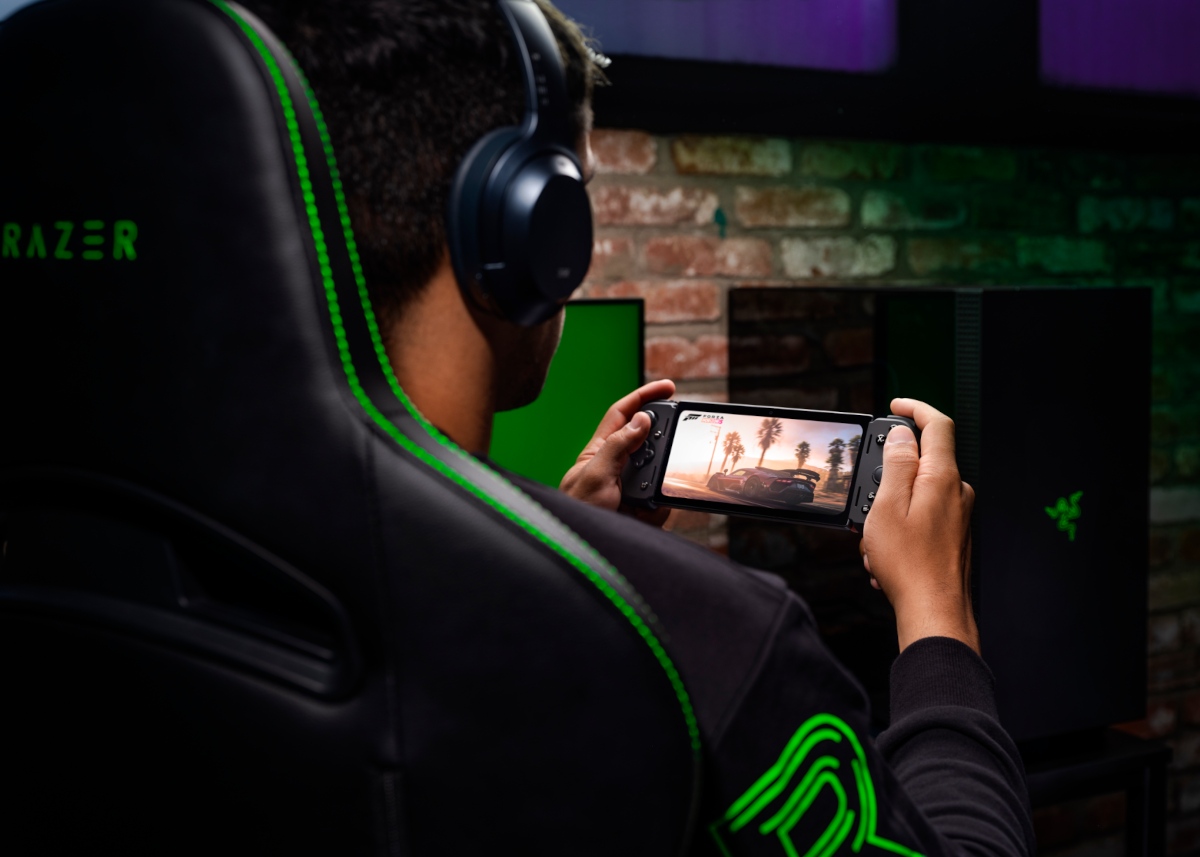 Razer zamieni Twojego smartfona w przenośną konsolę