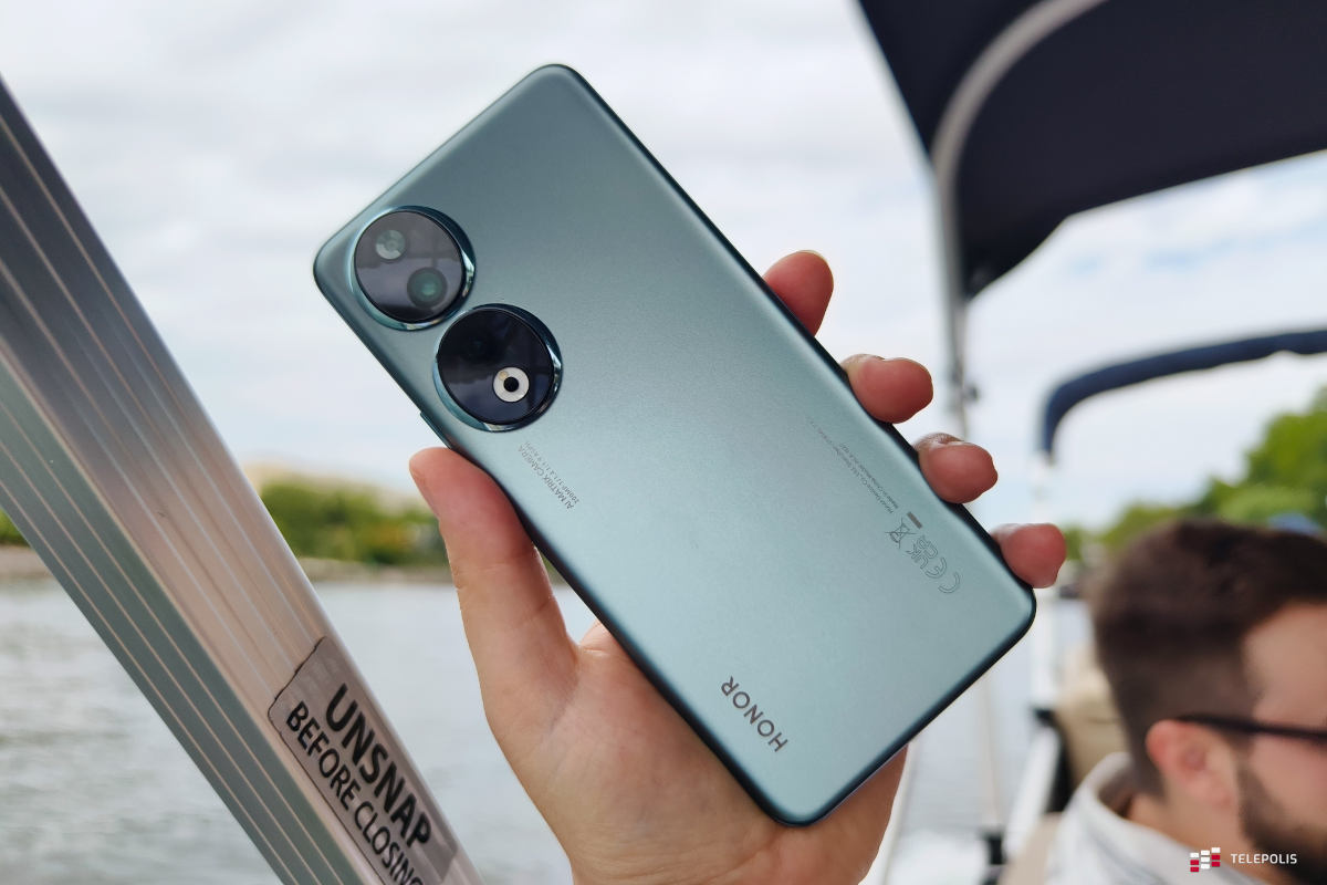 Popularne smartfony wracają do Polski. Są na wyłączność w jednej sieci