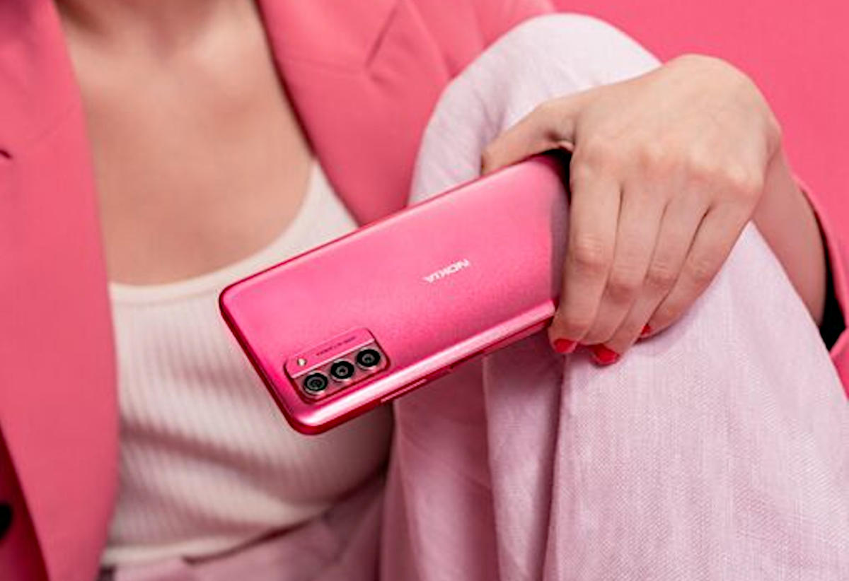 Nokia G42 5G w nowej wersji zmierza do Polski. Barbie naprawi ją w domu